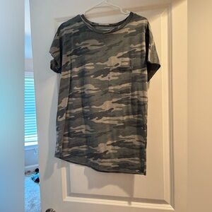 Green and Gray Short Sleeve Camouflage Tee